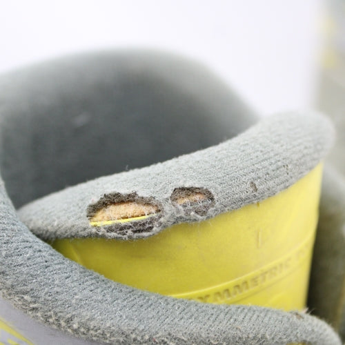 Head Carve HT3 Kids Ski Boots - Size 5.5 / Mondo 23.5 Used