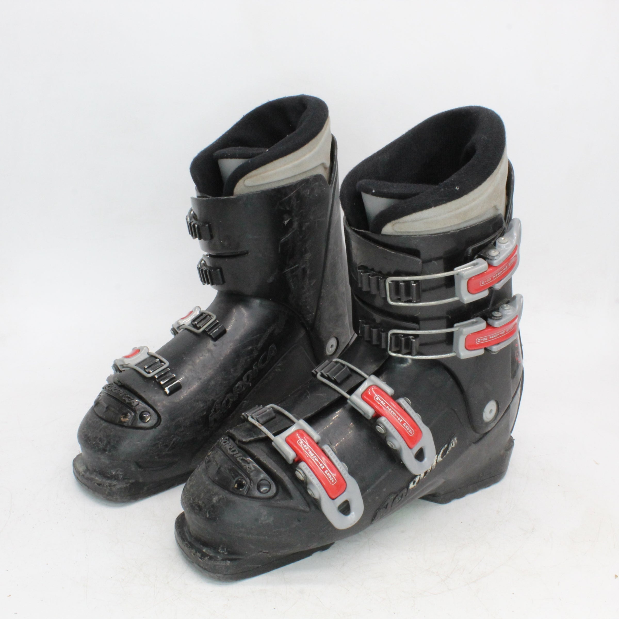 Nordica Grand Prix TJ Junior Ski Boots - Size 7.5 / Mondo 25.5 Used