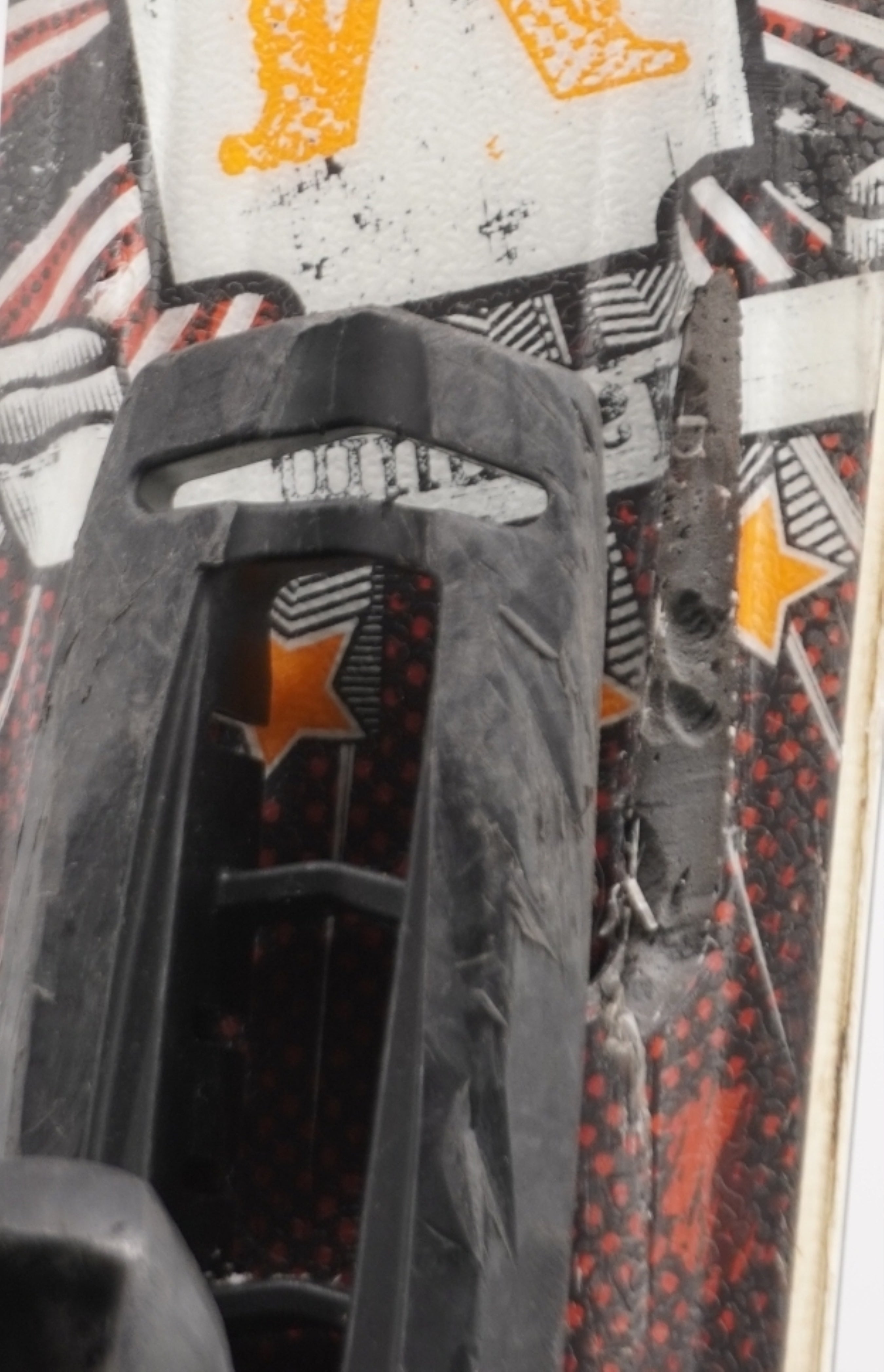 Blizzard Magnum 7.7 IQ Demo Skis with Bindings - 160 cm Used