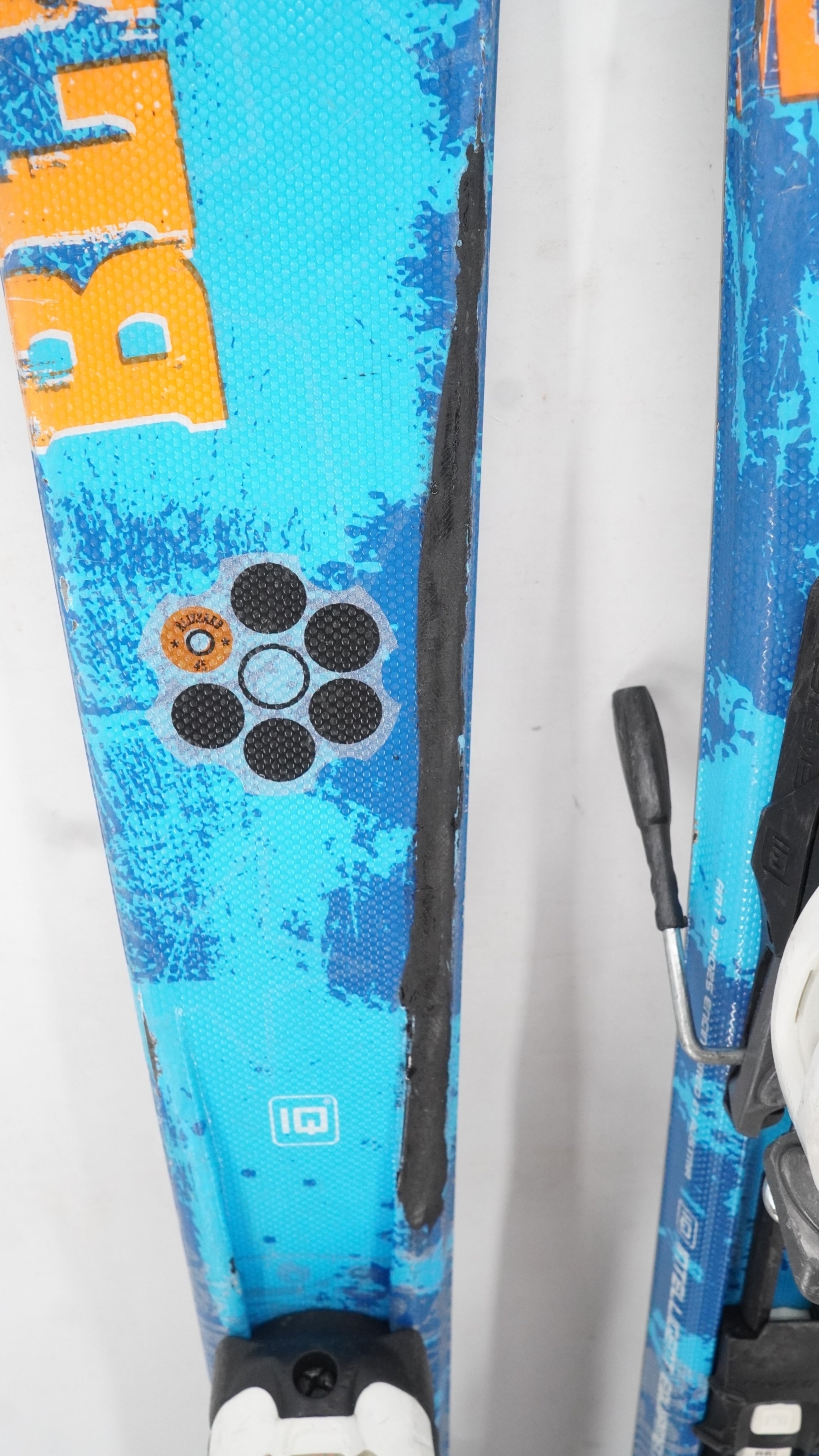 Blizzard Gunsmoke Jr. Twin Tip Skis with Bindings - 139 cm Used