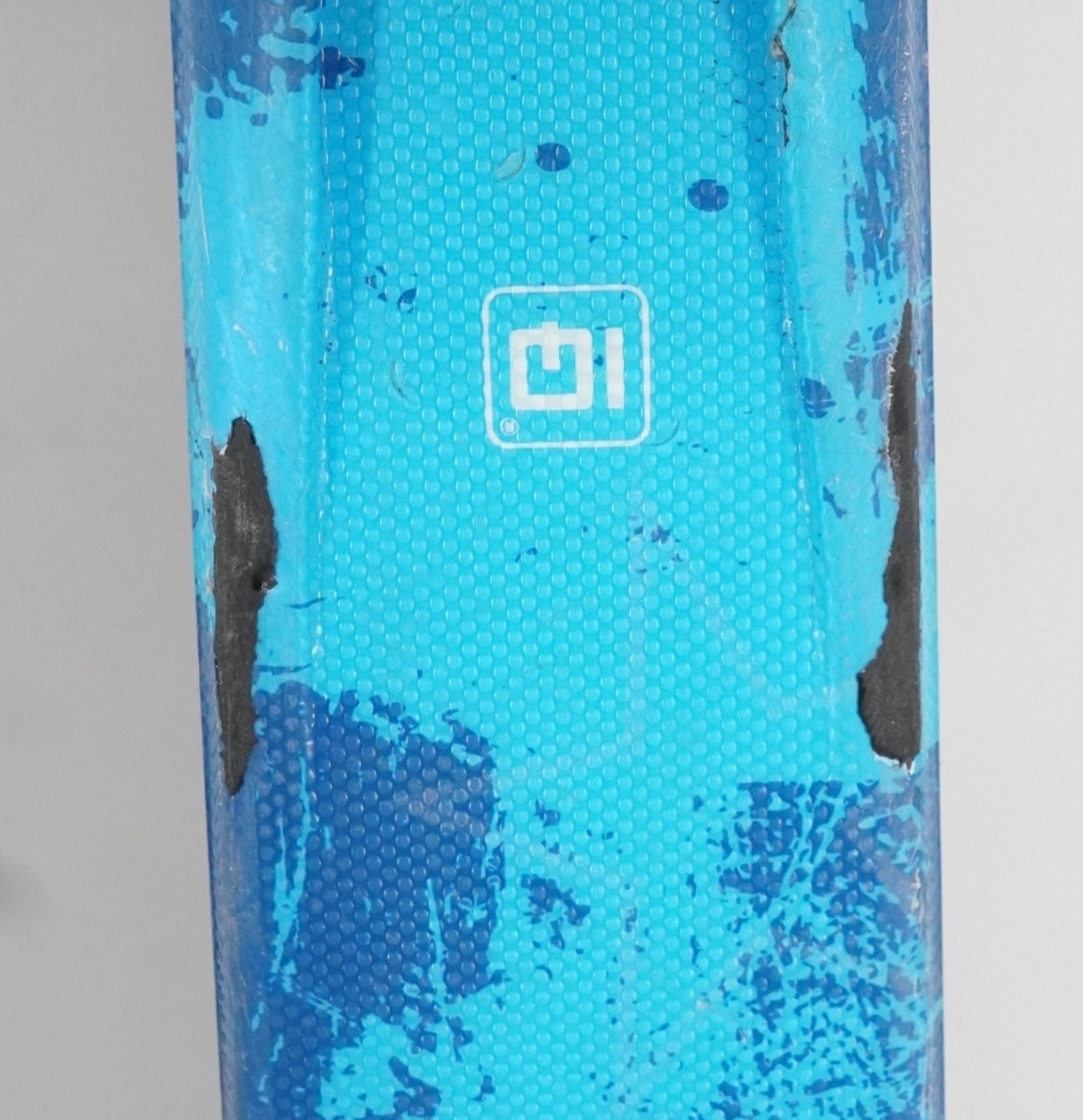 Blizzard Gunsmoke Jr. Twin Tip Skis with Bindings - 139 cm Used