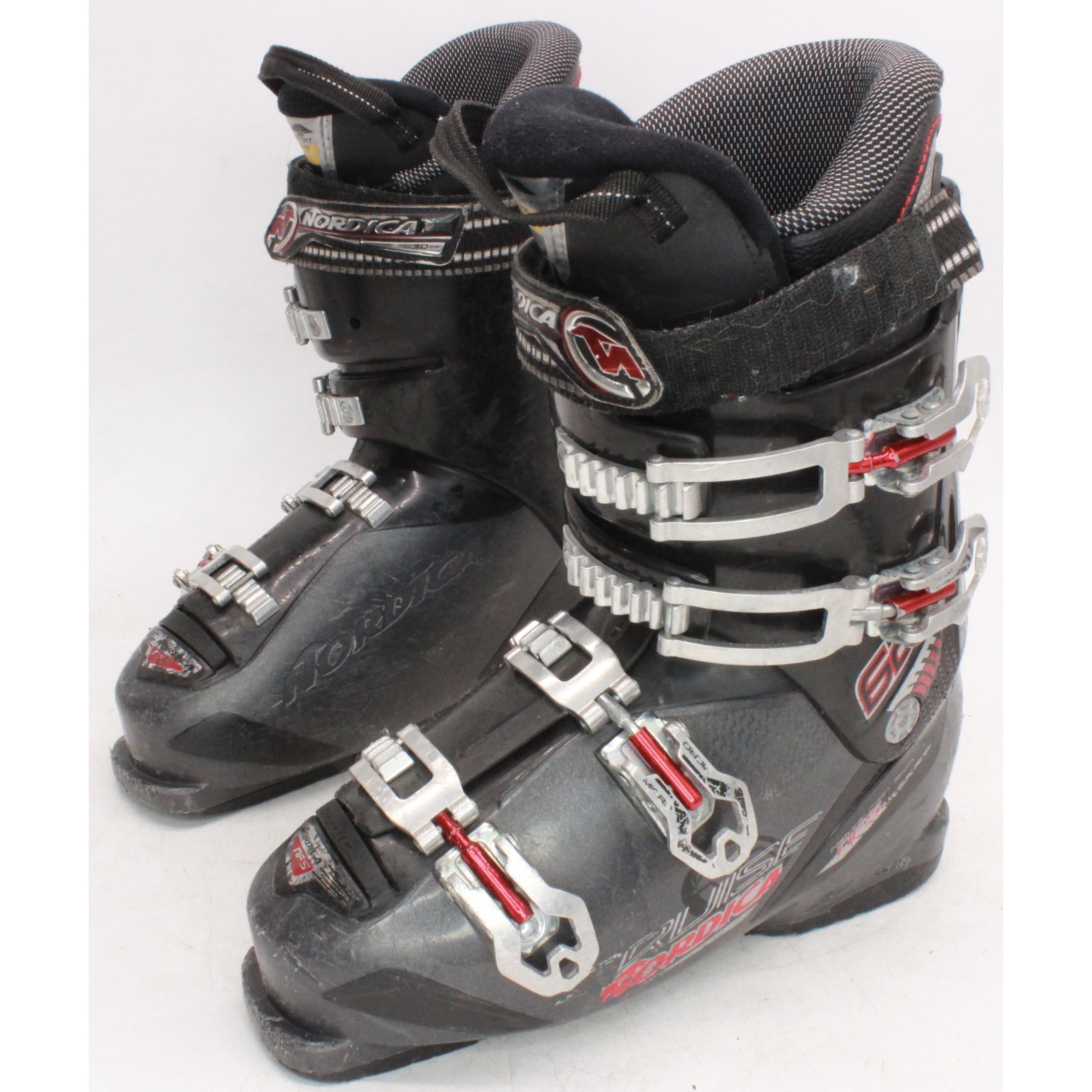 Nordica Cruise 60 Ski Boots - Size 8.5 / Mondo 26.5 Used
