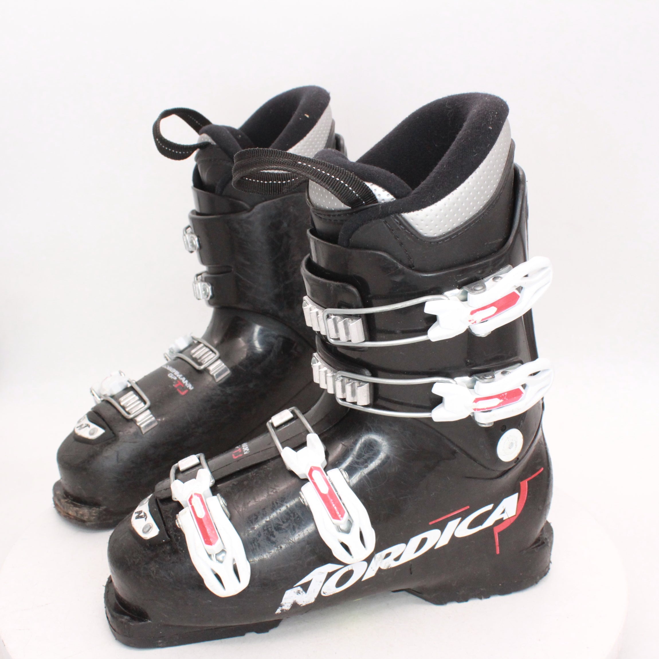 Nordica Doberman GP TJ Junior Ski Boots - Size 6.5 / Mondo 24.5 Used