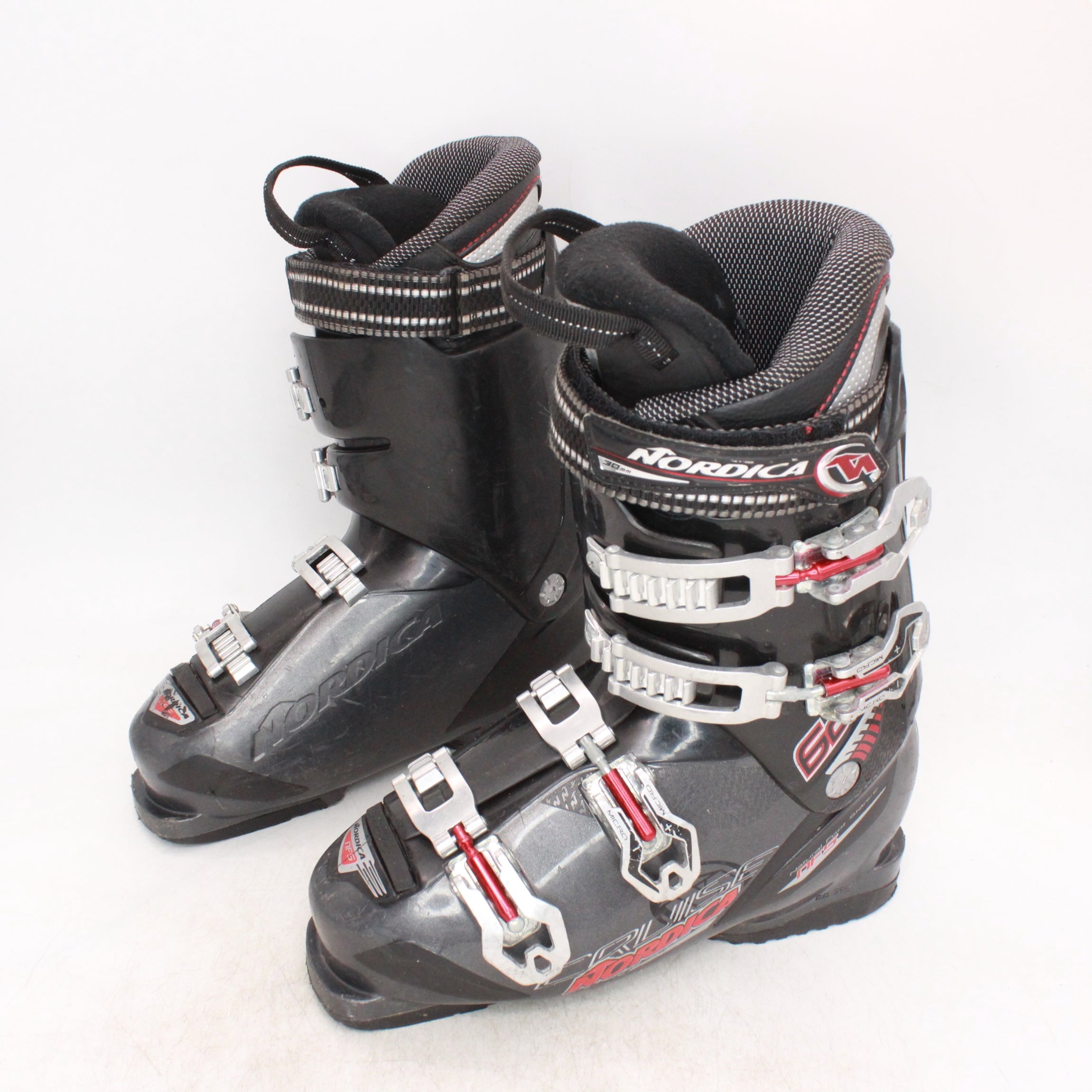 Nordica Cruise 60 Ski Boots - Size 7.5 / Mondo 25.5 Used