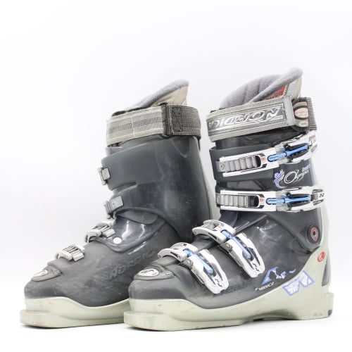 Nordica Olympia Beast 10 Women's Ski Boots - Size 7.5 / Mondo 24.5 Used