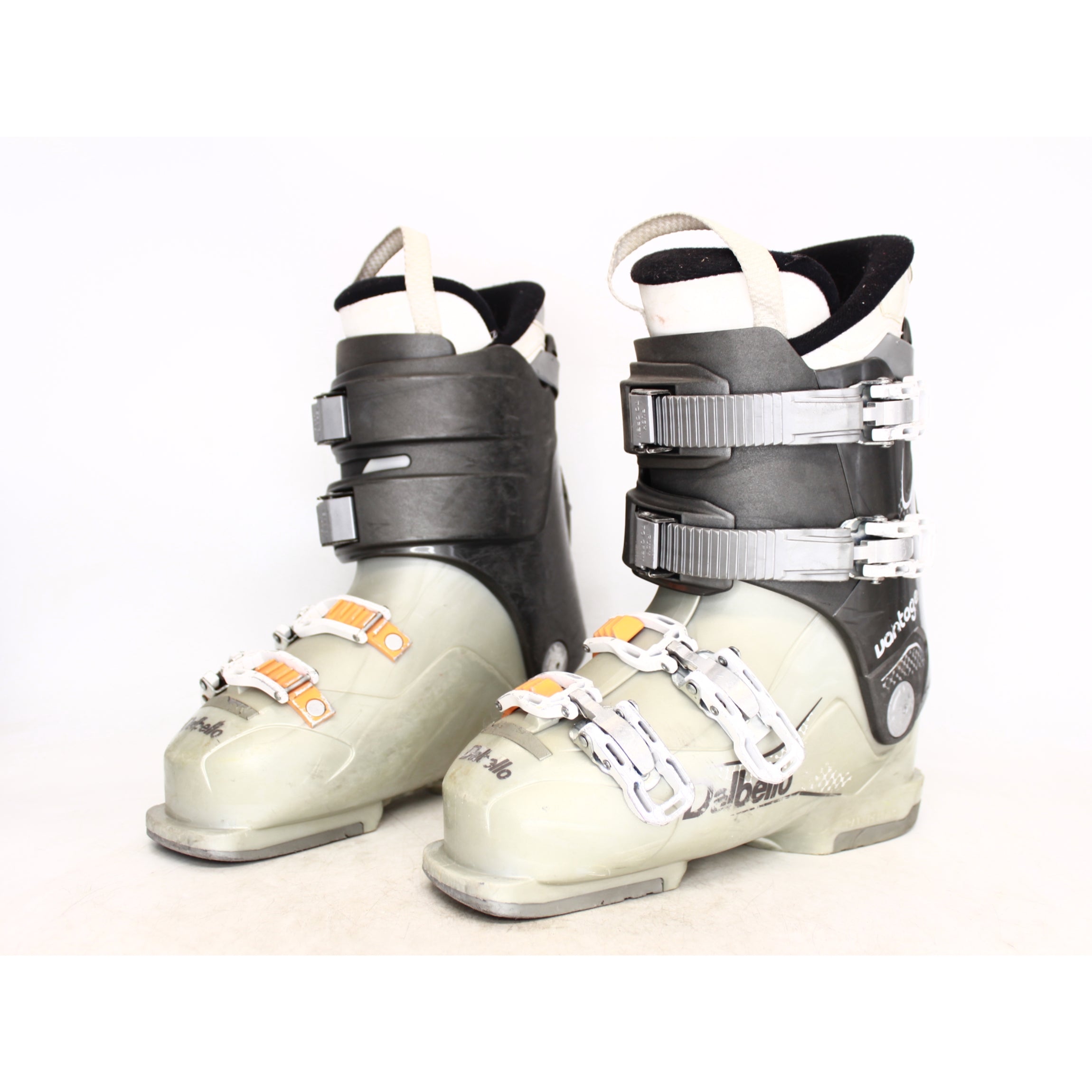 Dalbello Vantage Adult Ski Boots - Size 6 / Mondo 24 Used